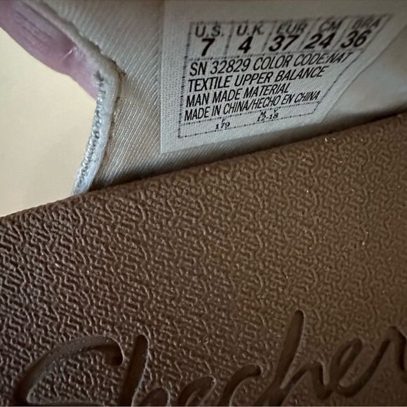 Skechers Beverlee Luxe foam low wedge cork slip on sandals. Size 7. - Picture 7 of 9